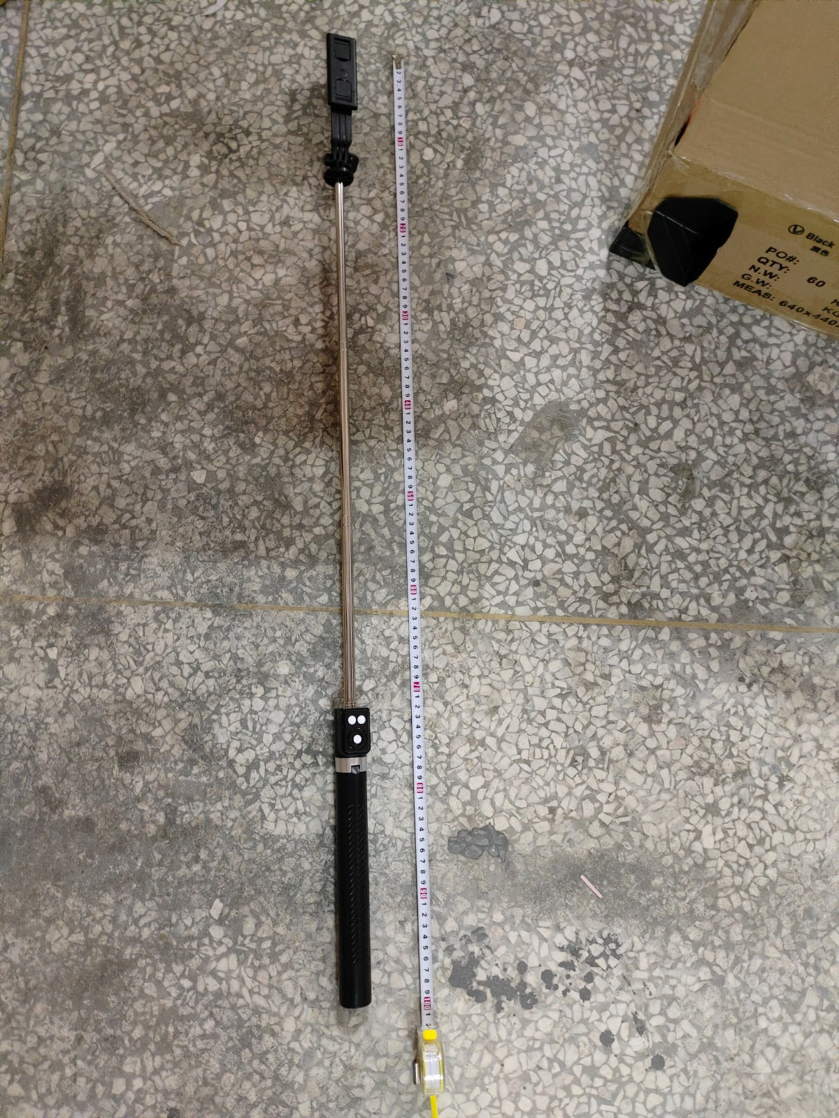 📱 GLOWSTICK PRO – Trípode y Palo Selfie 360° con Control Remoto Inalámbrico - BLANCO